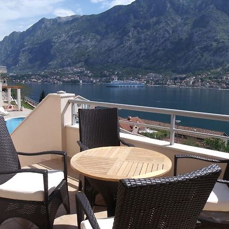 Apartment Fjord Waterfront Котор Екстер'єр фото