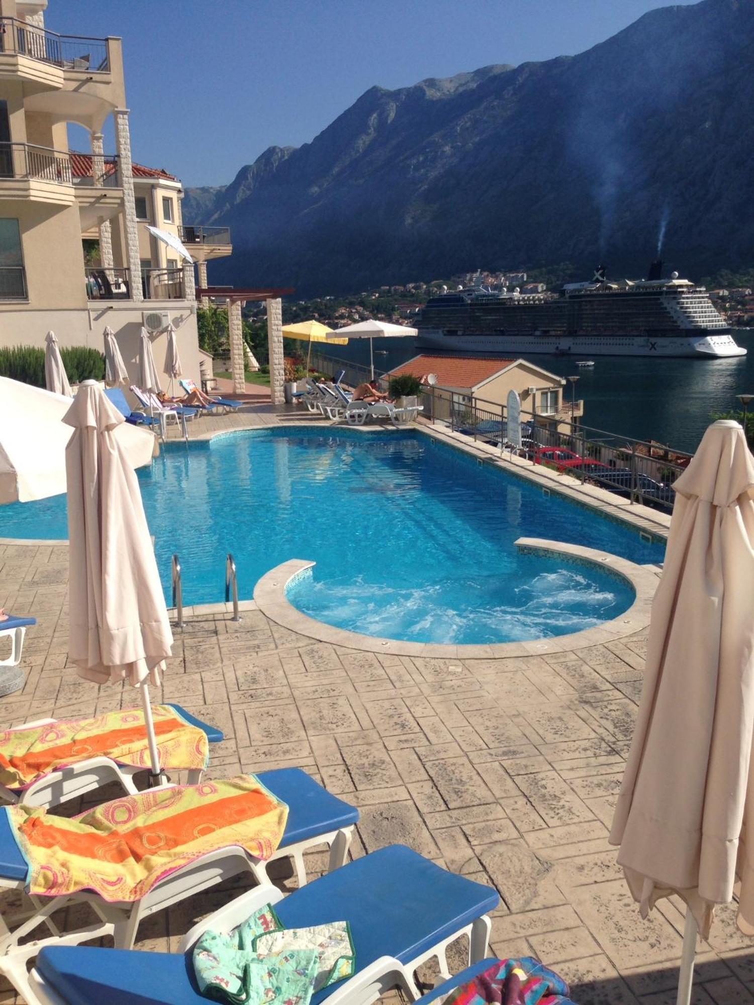Apartment Fjord Waterfront Котор Екстер'єр фото