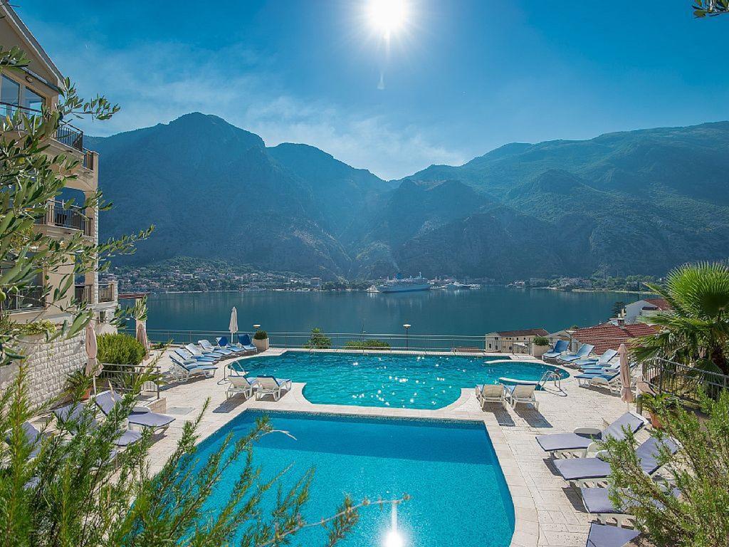 Apartment Fjord Waterfront Котор Екстер'єр фото