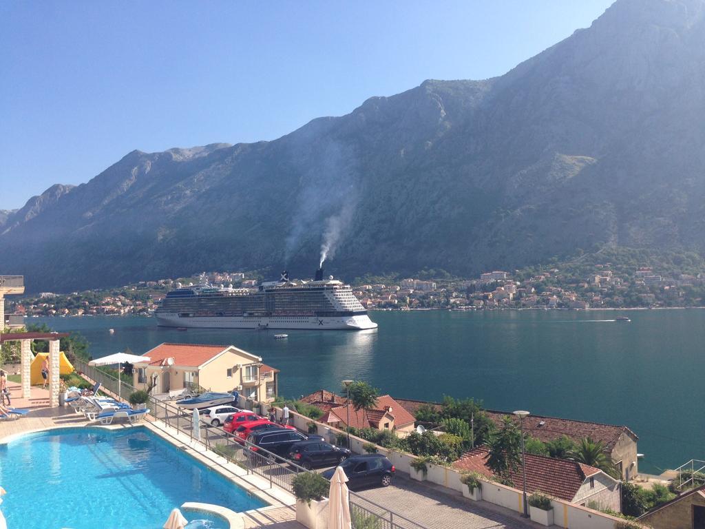 Apartment Fjord Waterfront Котор Екстер'єр фото