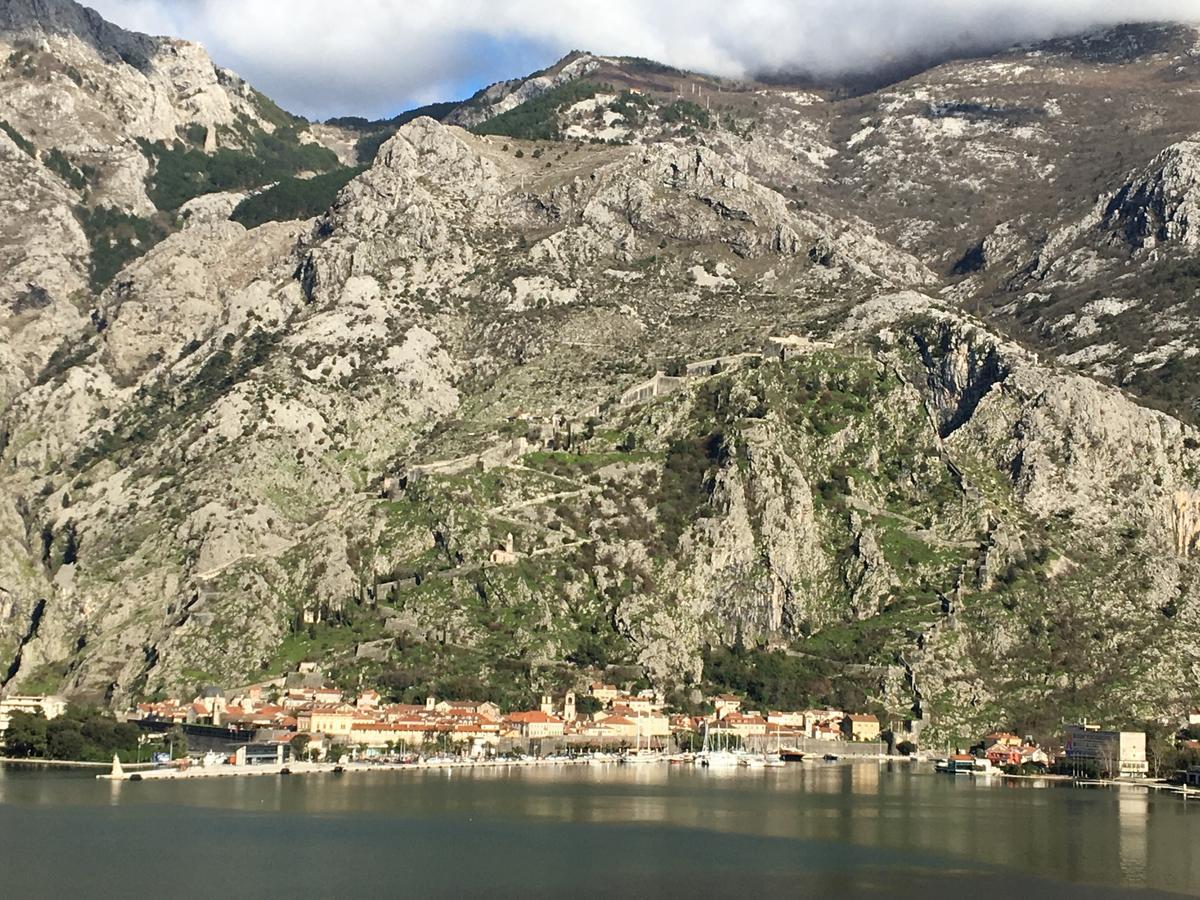 Apartment Fjord Waterfront Котор Екстер'єр фото